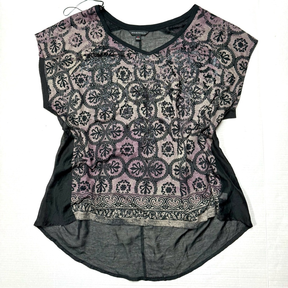 Gothic style lightweight tee